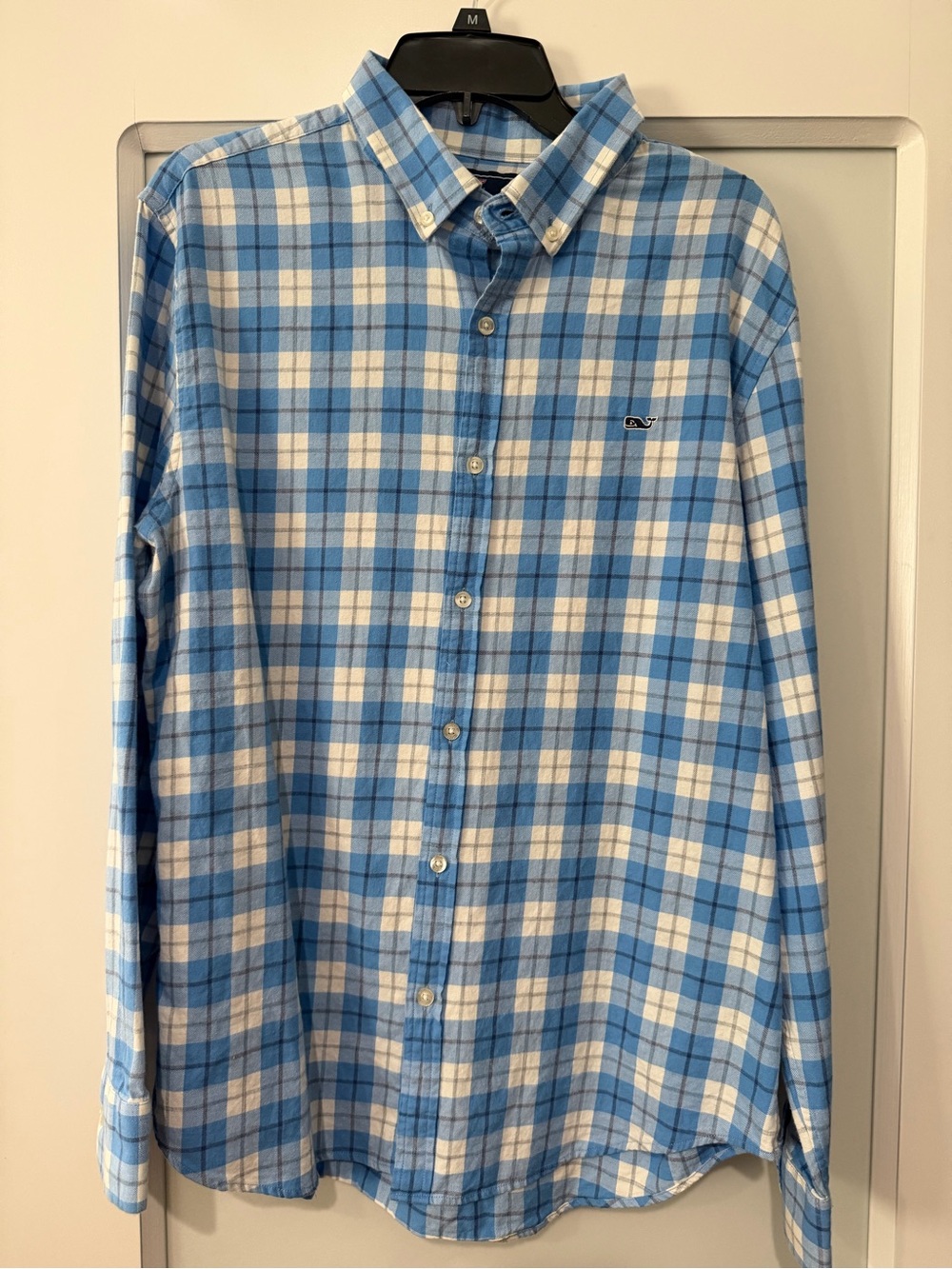 Vineyard Vines Slim fit Cotton Blue and White Plaid Men's Button-Up Shirt. Large